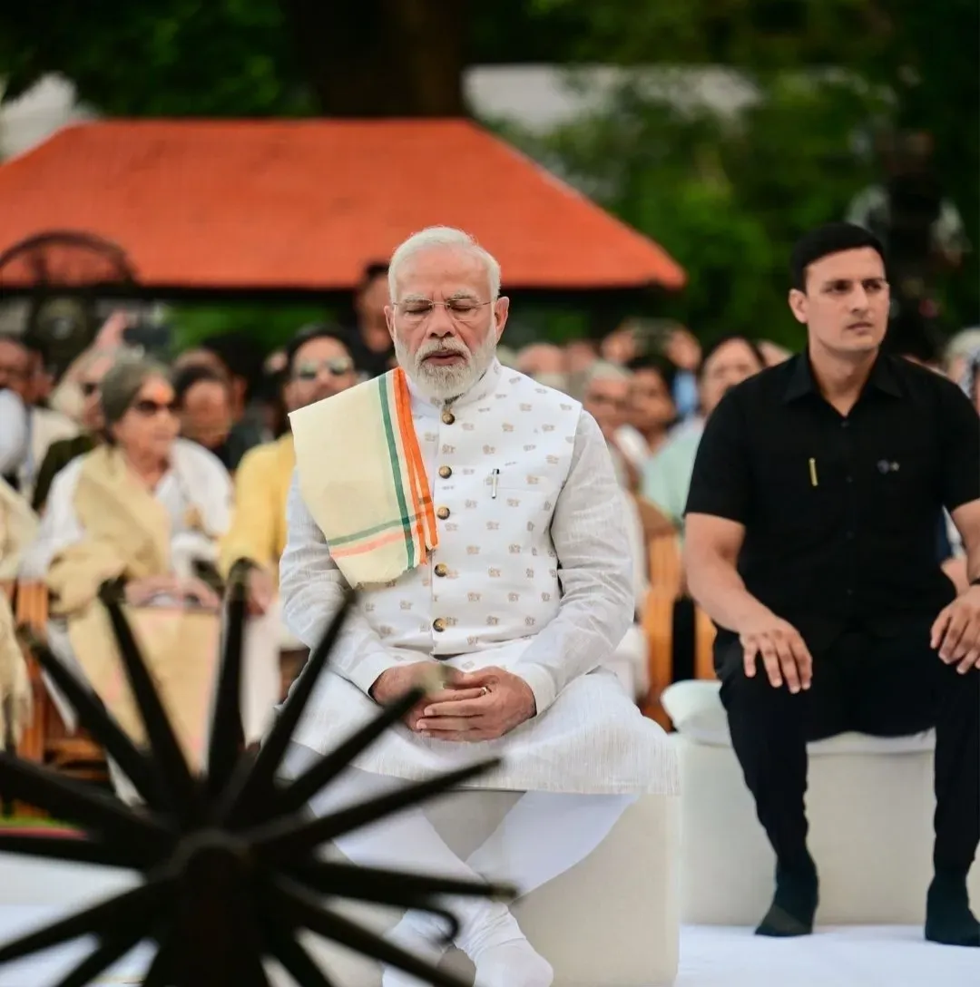 गांधी जयंती के अवसर पर प्रधानमंत्री नरेंद्र मोदी ने नई