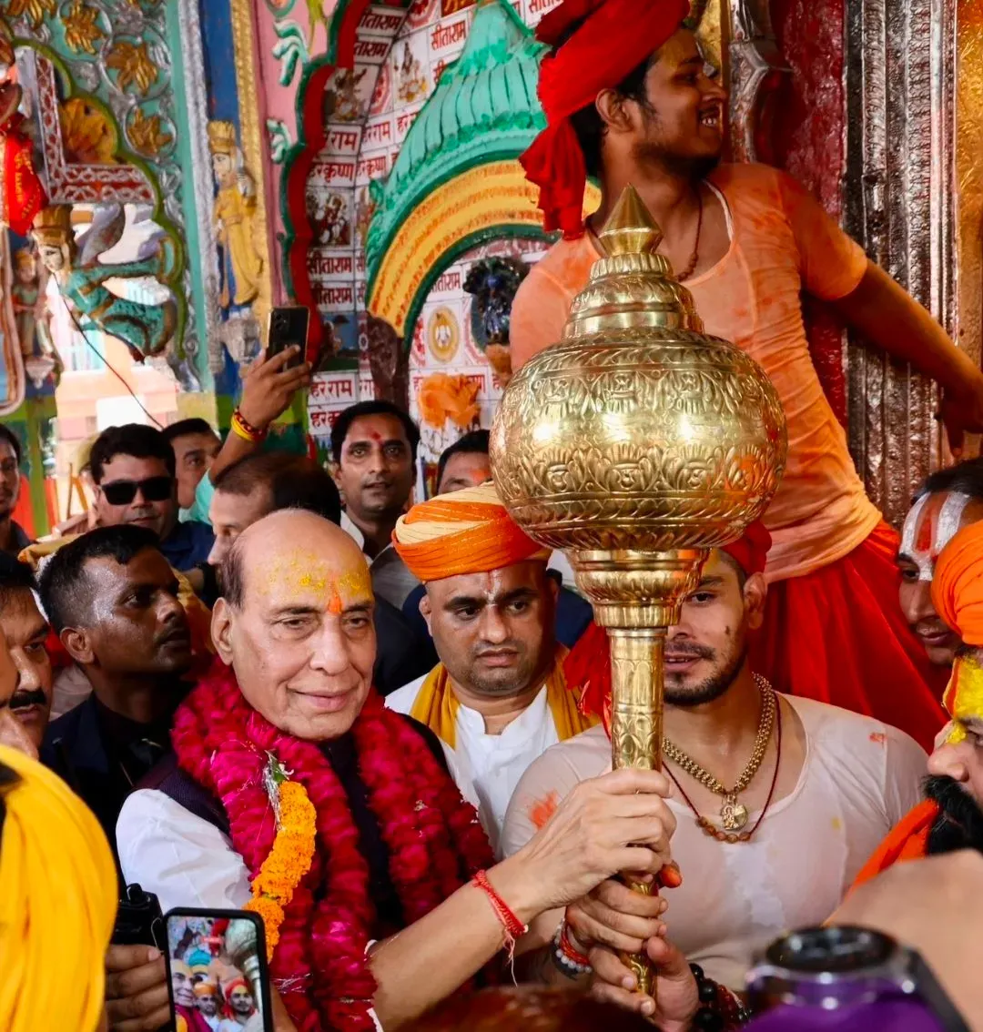 रक्षा मंत्री राजनाथ सिंह ने अयोध्या में श्री रामलला