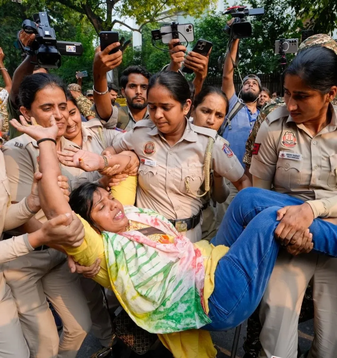 नई दिल्ली में Justice Morcha के नेतृत्व में छात्रों
