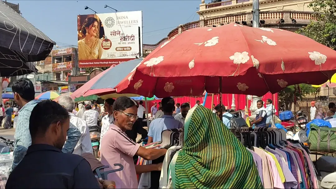 🔴 ग्वालियर महाराज बाड़ा पर दीपावली का उत्साह चरम पर! बाजारों में उमड़ रही भीड़, सुरक्षा व्यवस्था पर पुलिस की नजर