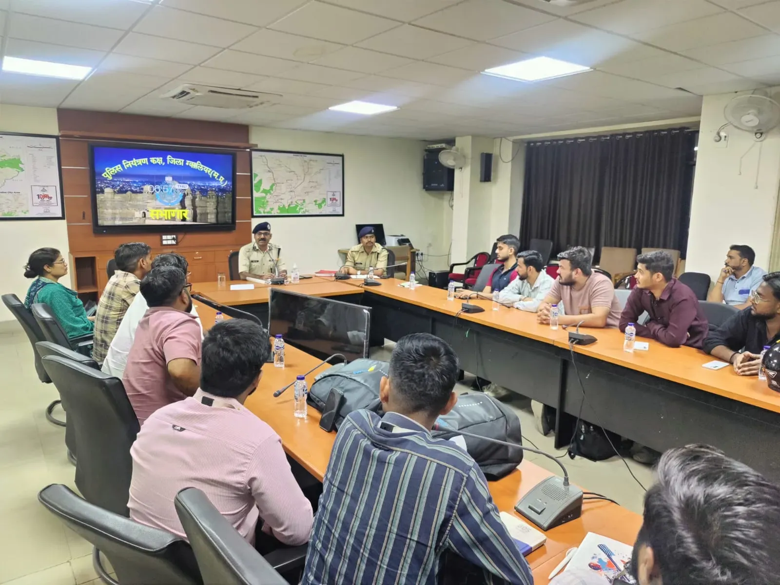 कार्बाइड गन एवं संबंधित सामग्री की ऑनलाइन सप्लाई पर रहेगी पुलिस की नजर, ई-कॉमर्स कंपनियों के प्रतिनिधियों को एसएसपी ने दिए सख्त निर्देश।