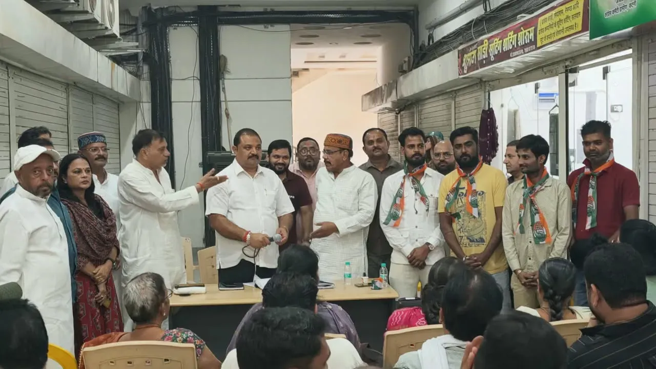 राहुल गांधी की विचारधारा से प्रभावित होकर युवाओं ने थामा कांग्रेस का हाथ, अमित शुक्ला ने किया स्वागत